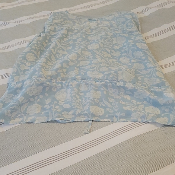 Top - Picture 2 of 4